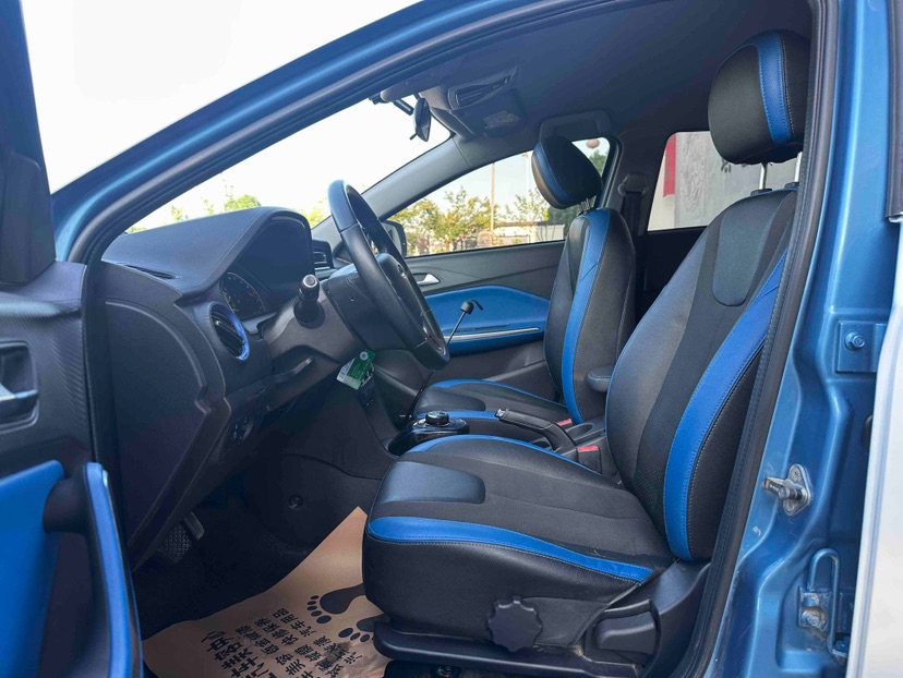 2018 car image #4