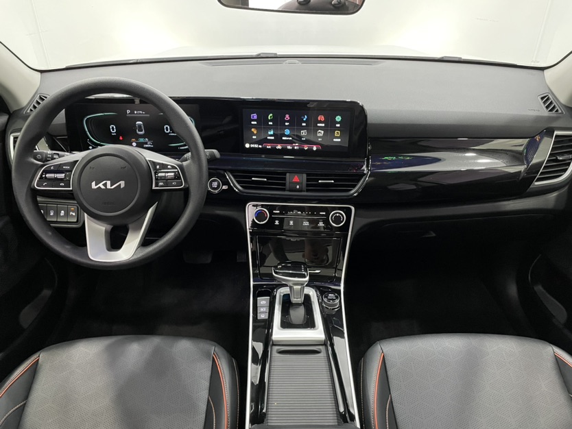 Kia Seltos 2023 car image #4