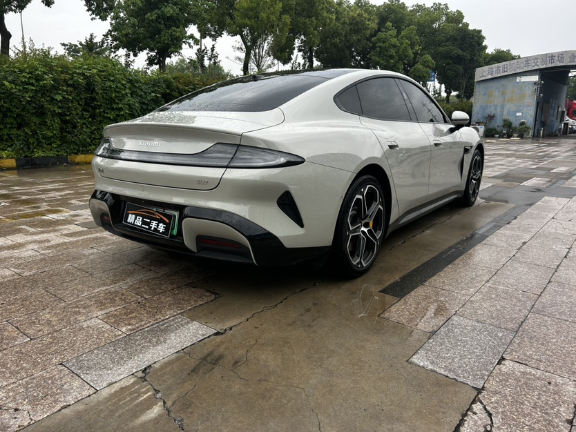 MI SU7 2024 immagine di auto #7