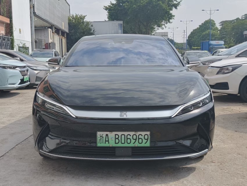 BYD Han 2023 car image #2