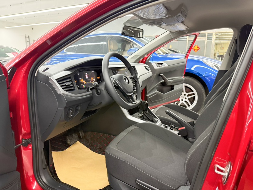 Volkswagen Polo 2023 car image #5