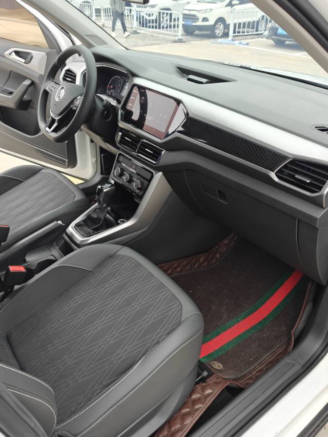 Volkswagen T-Cross 2021 #9 Volkswagen T-Cross 2021 car image #9