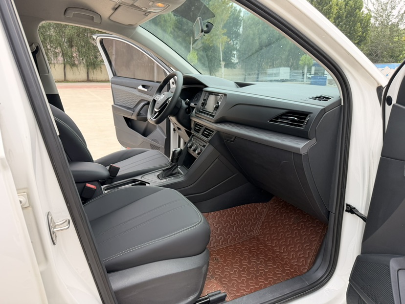 Volkswagen Tharu 2019 car image #10
