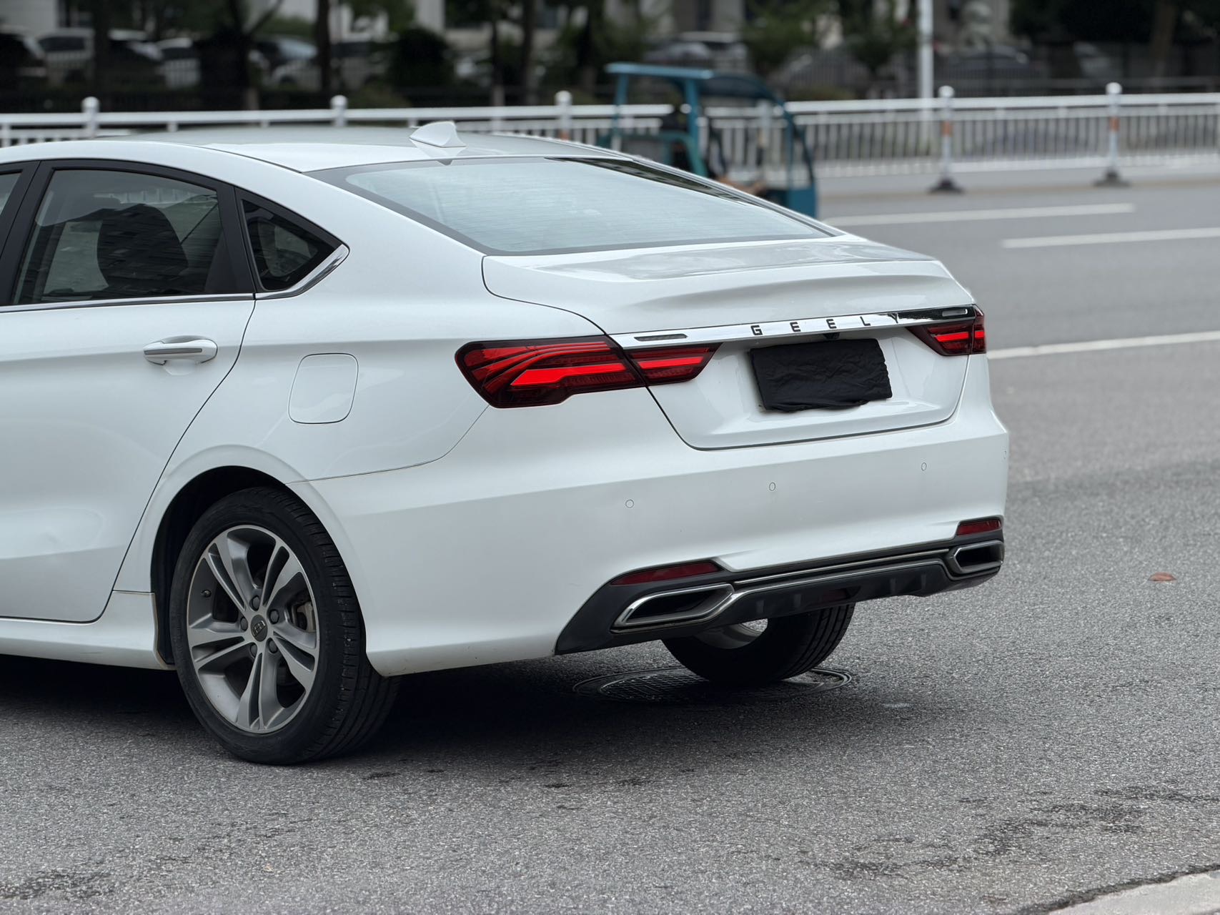 GEELY Binray 2019 car image #8