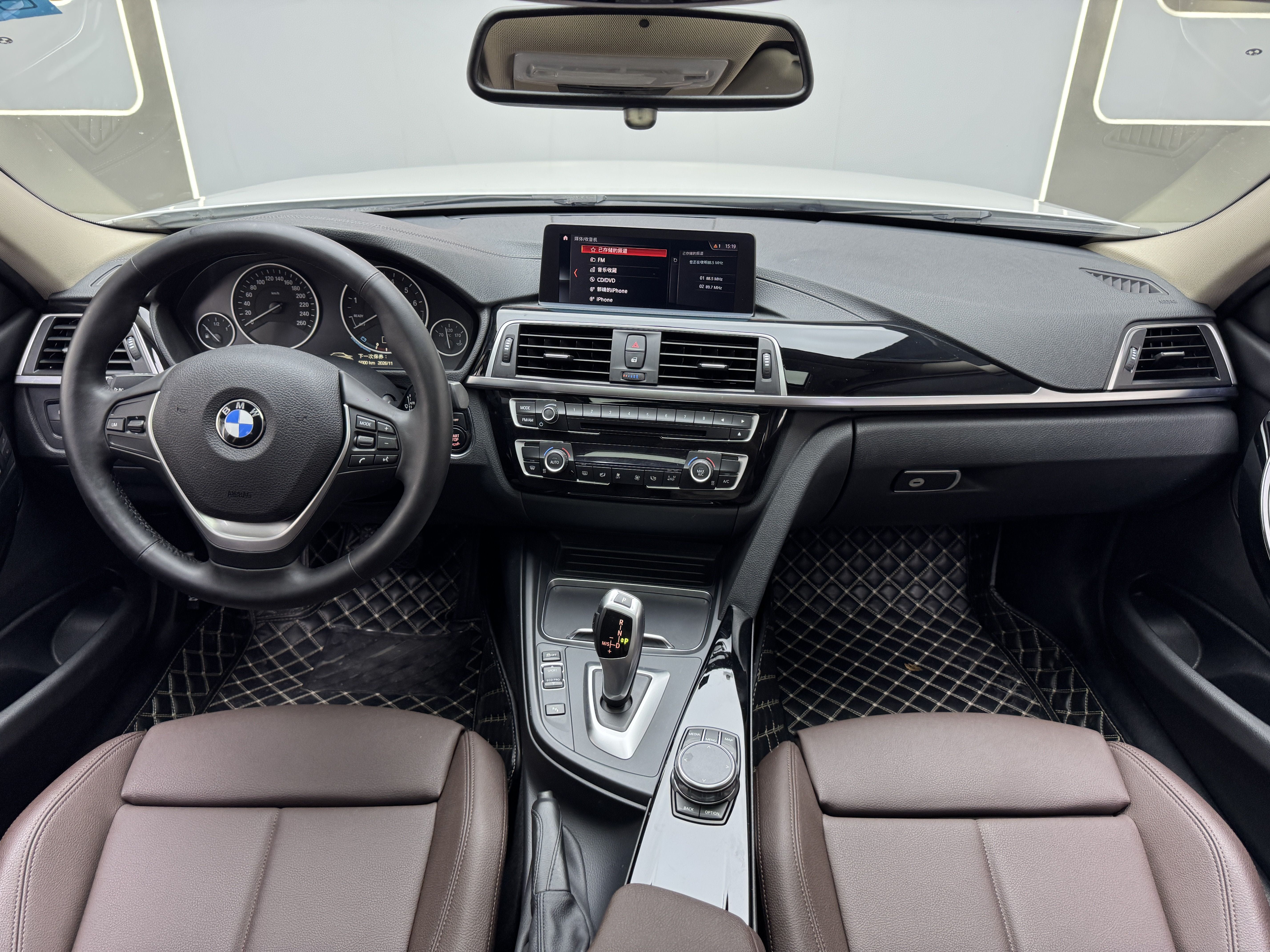 BMW 3 Series 2019 car image #6
