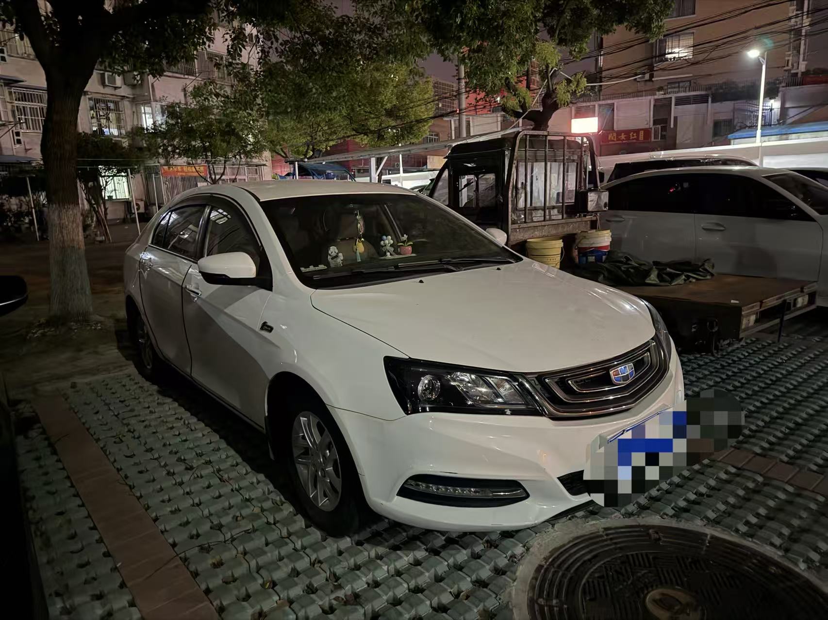 GEELY Emgrand 2017 #2 GEELY Emgrand 2017 car image #2