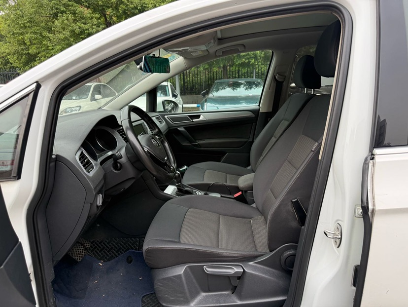 Volkswagen Golf Sportsvan 2016 car image #8