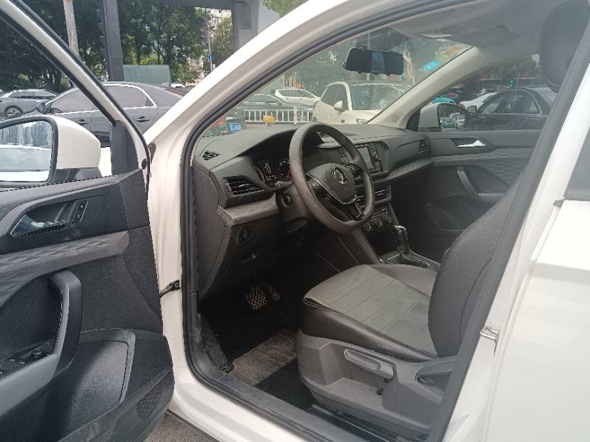 Volkswagen Tharu 2021 car image #7