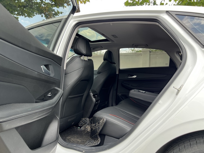 GEELY Binray 2026 car image #6