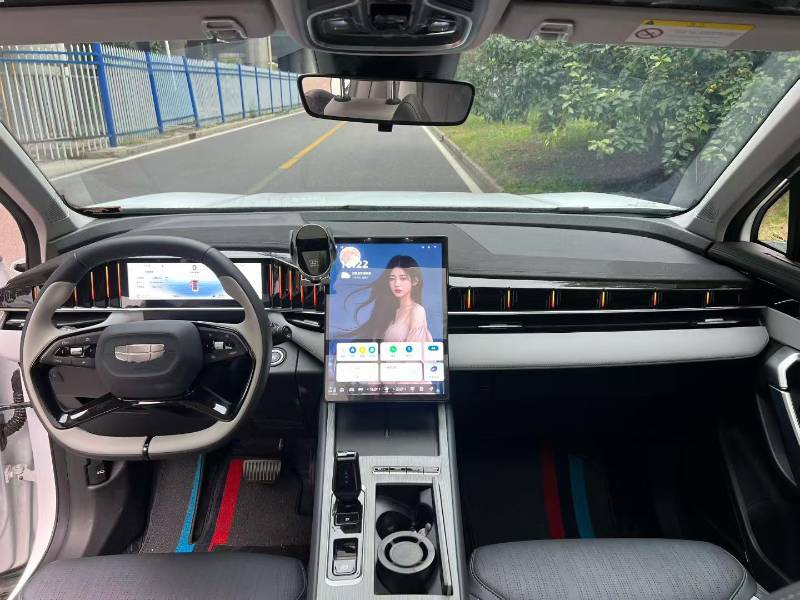 GEELY Boyue L 2025 car image #5