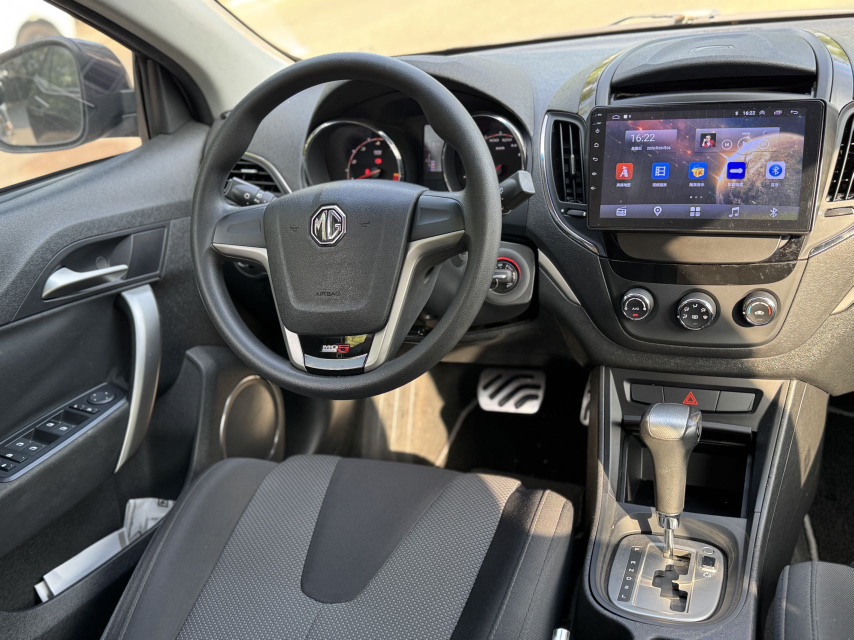 MG 5 2014 #4 MG 5 2014 car image #4