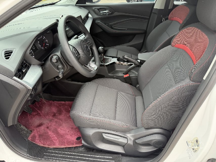 MG 5 2025 imagen de coche #4