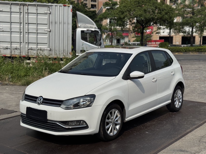 Volkswagen Polo 2016 Volkswagen Polo 2016 car image