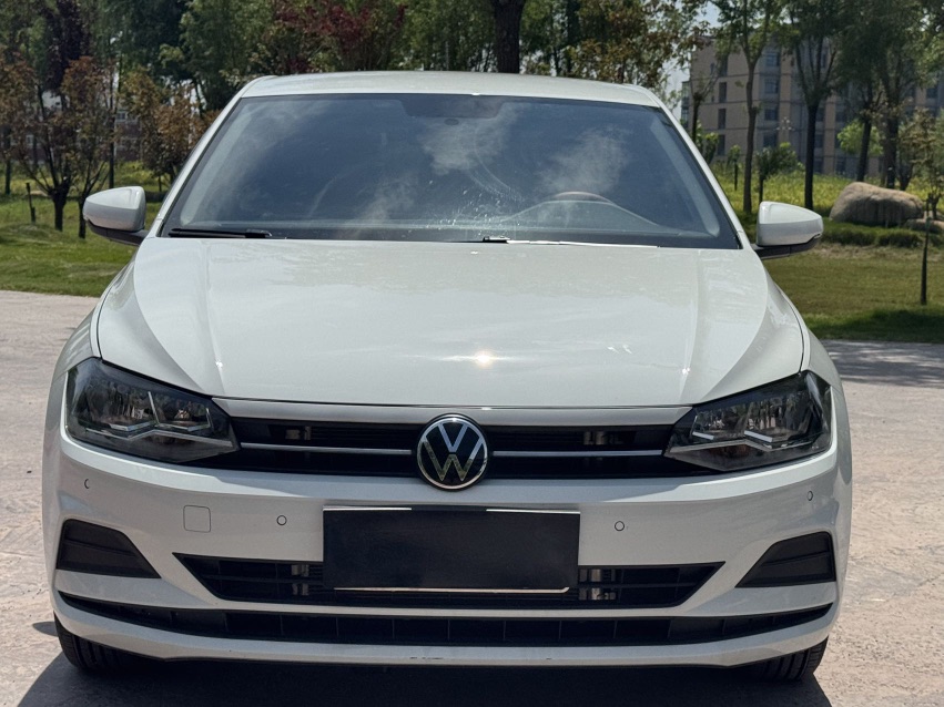 Volkswagen Polo 2024 car image #2