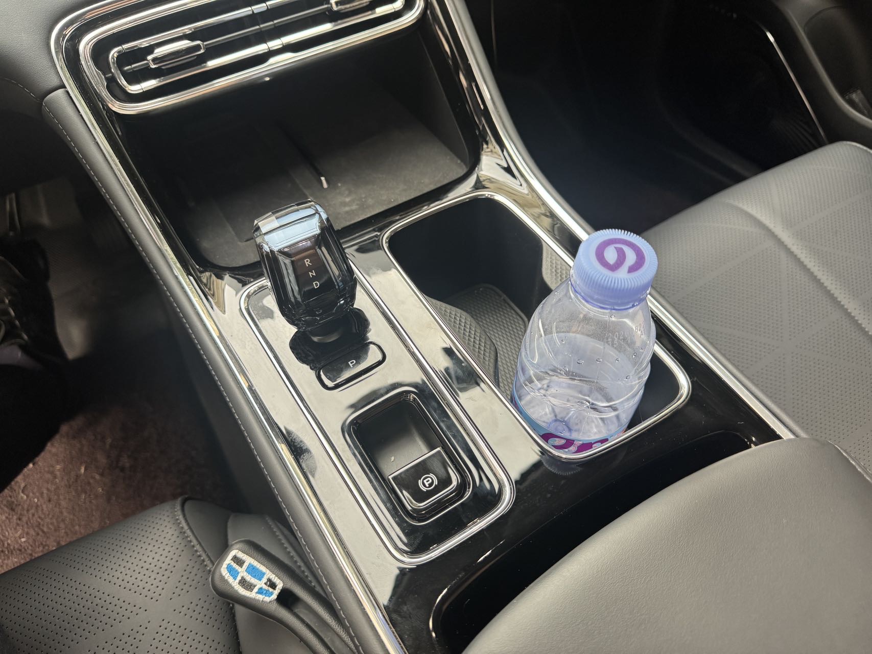 GEELY Emgrand 2026 car image #8