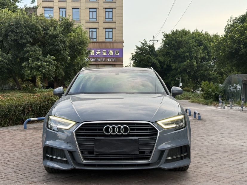 Audi A3 2019 car image #2