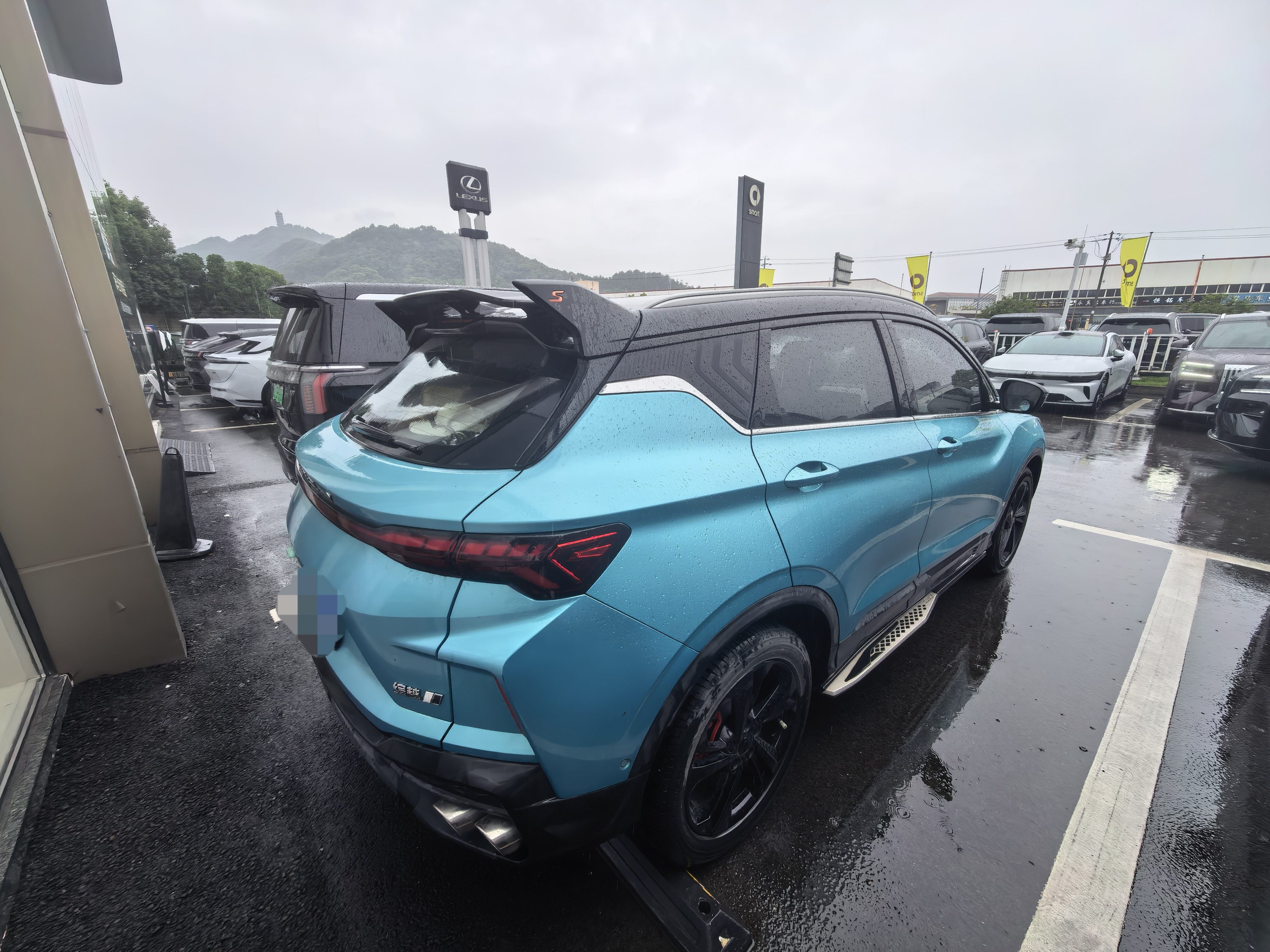 GEELY Coolray 2022 car image #2