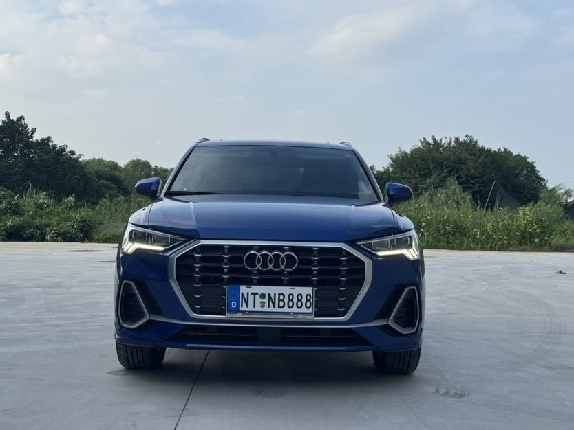 Audi Q3 2019 #2 Audi Q3 2019 car image #2