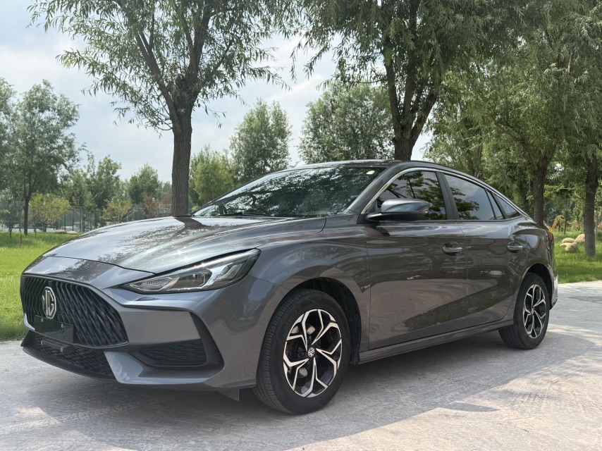 MG 5 2024 immagine di auto 