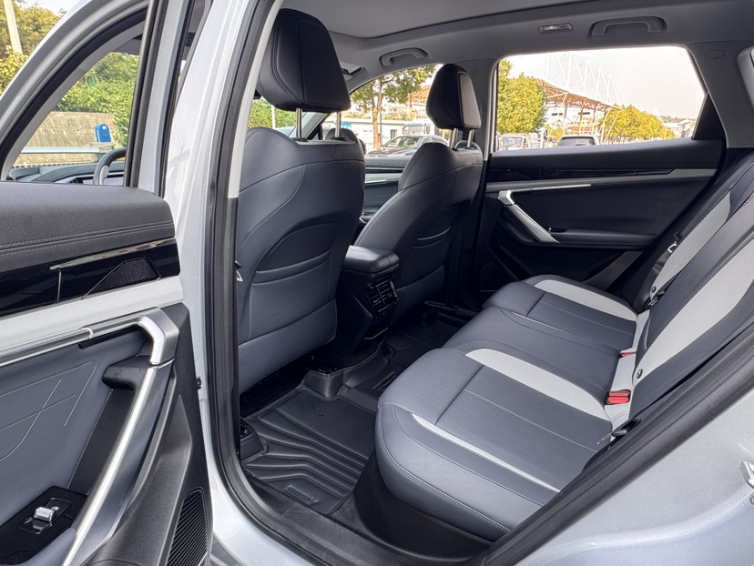 GEELY Boyue L 2024 صورة سيارة #8