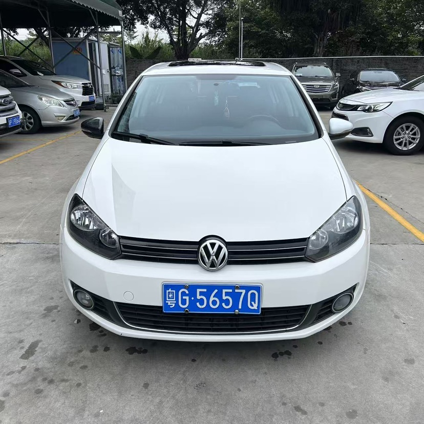 Volkswagen Golf 2014 car image #2