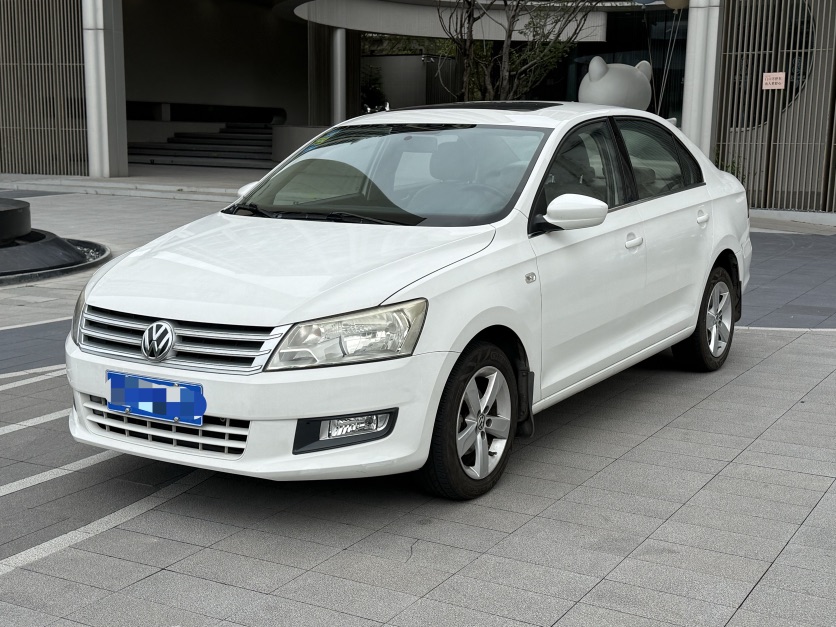 Volkswagen Santana 2013 car image 