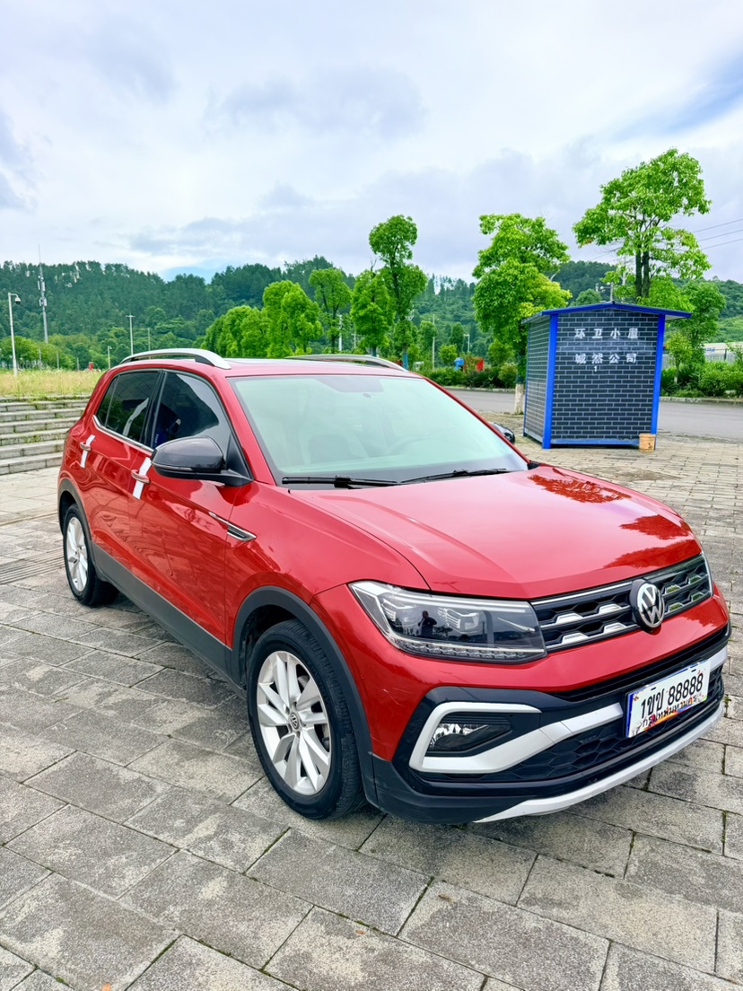 Volkswagen T-Cross 2020 Volkswagen T-Cross 2020 immagine di auto
