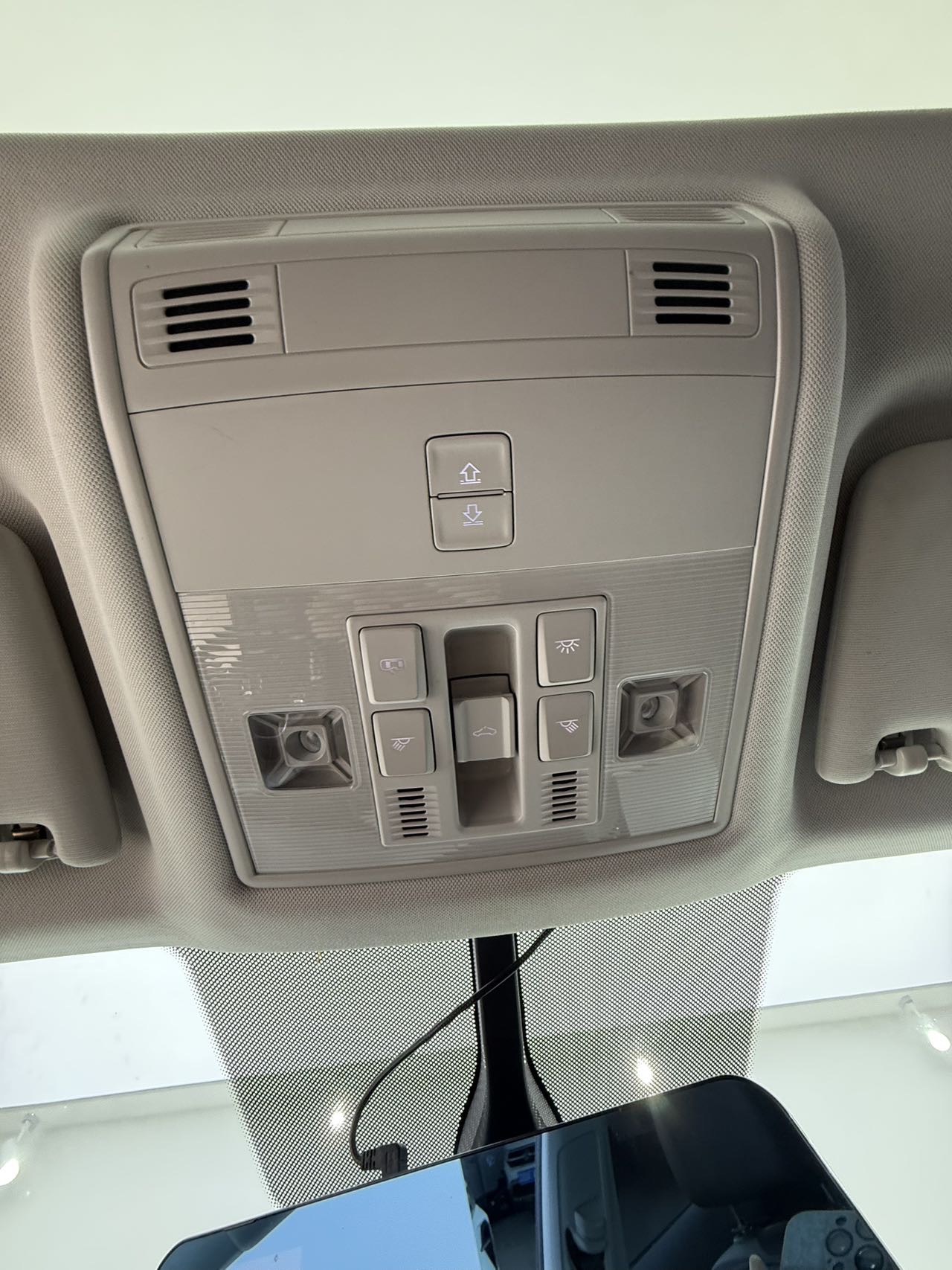 Volkswagen Tharu 2022 car image #11