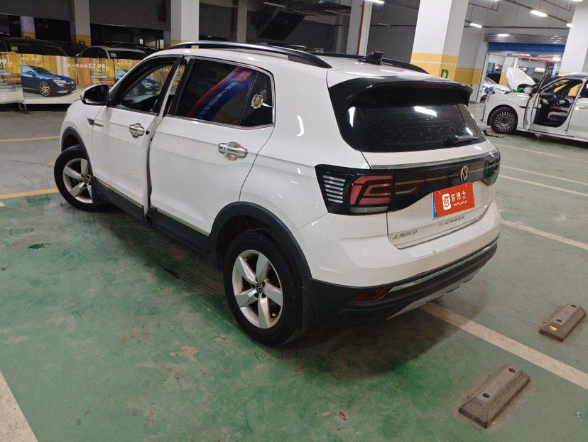 Volkswagen T-Cross 2023 #3 Volkswagen T-Cross 2023 car image #3
