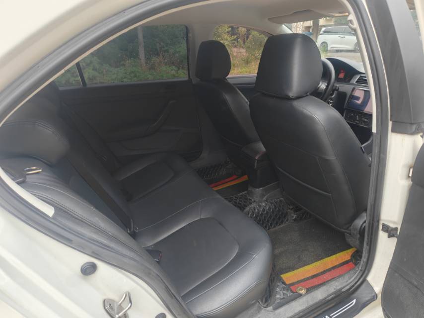 Volkswagen Santana 2018 car image #5