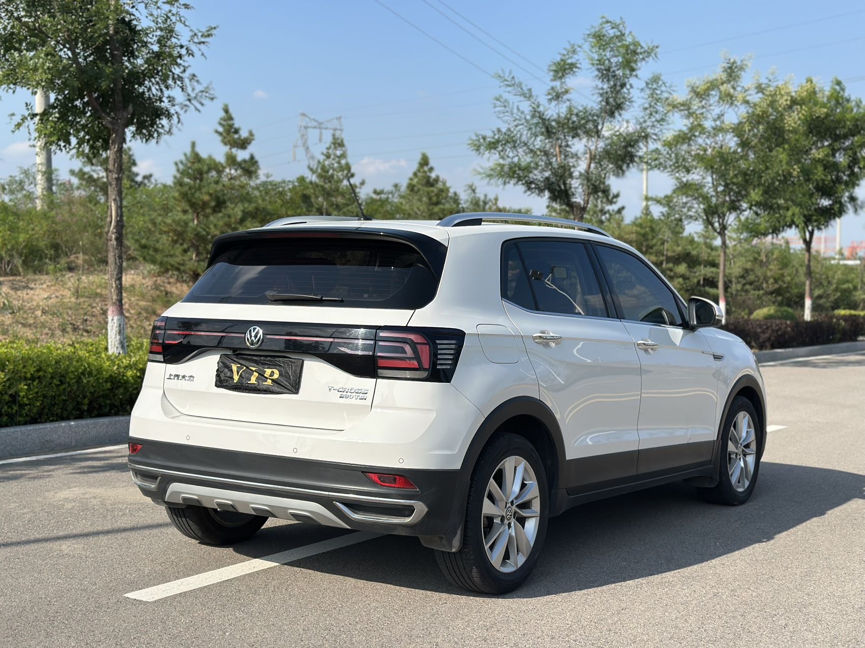 Volkswagen T-Cross 2019 #4 Volkswagen T-Cross 2019 car image #4
