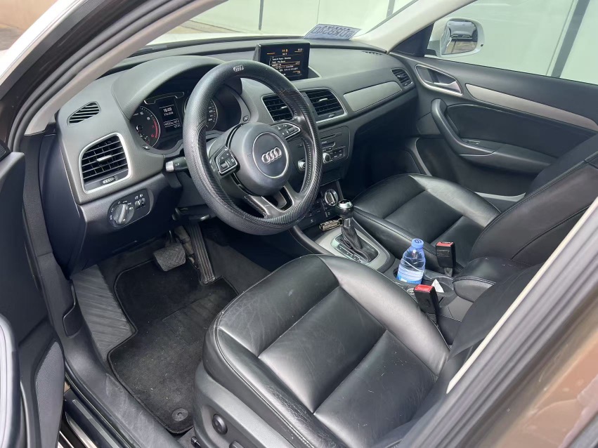 Audi Q3 2015 car image #4