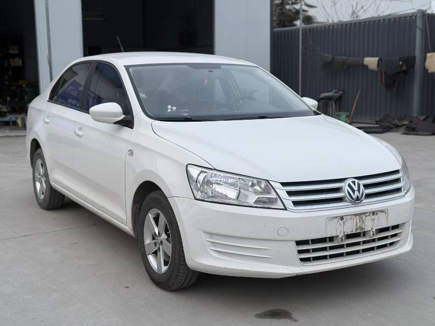 Volkswagen Santana 2017 car image #3