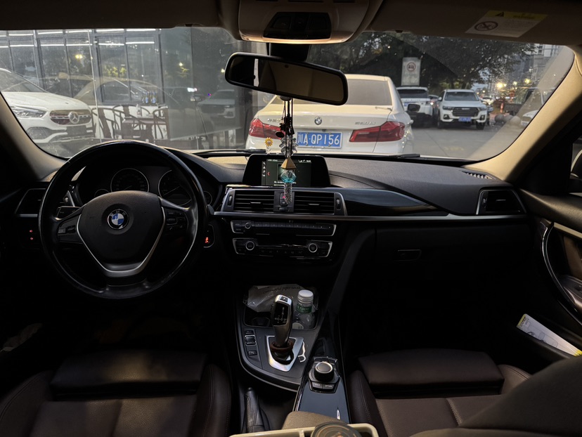 BMW 3 Series 2017 #5 BMW 3 Series 2017 car image #5