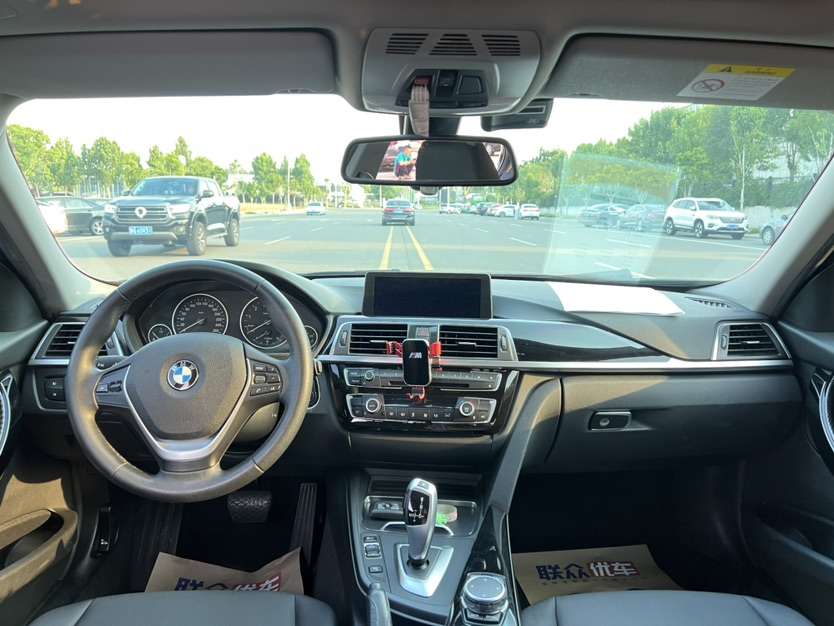 BMW 3 Series 2017 #8 BMW 3 Series 2017 car image #8