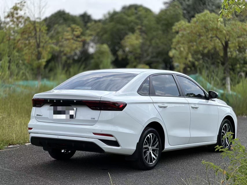GEELY Emgrand 2023 #4 GEELY Emgrand 2023 car image #4