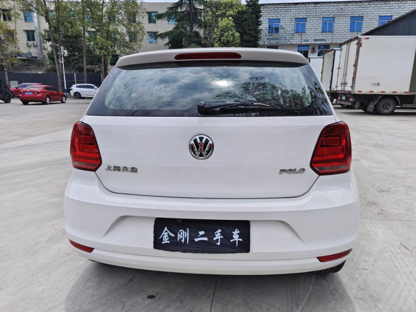 Volkswagen Polo 2015 #4 Volkswagen Polo 2015 car image #4