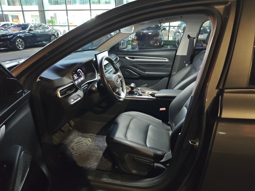 GEELY Emgrand 2023 #4 GEELY Emgrand 2023 car image #4