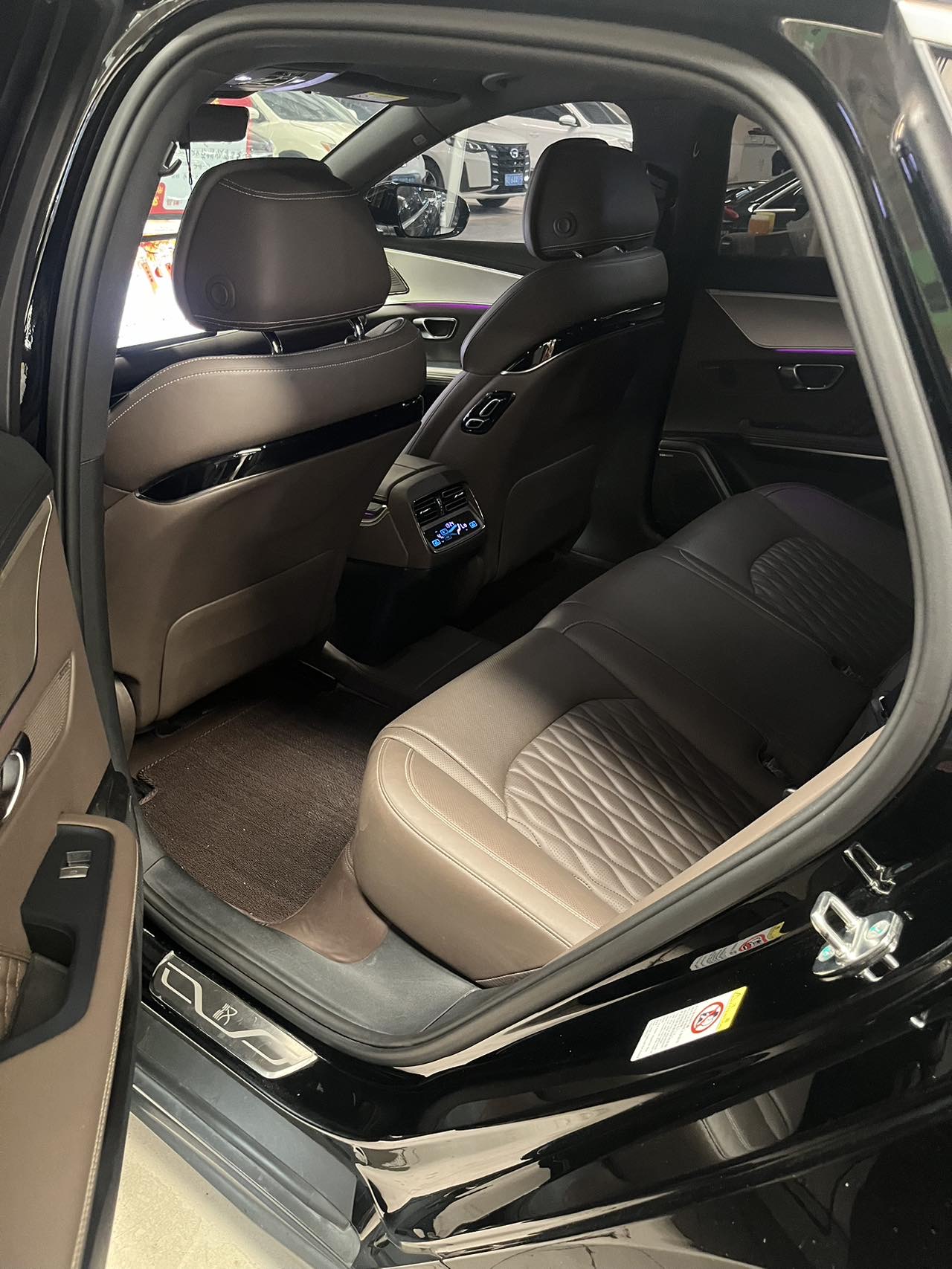BYD Han 2024 car image #5