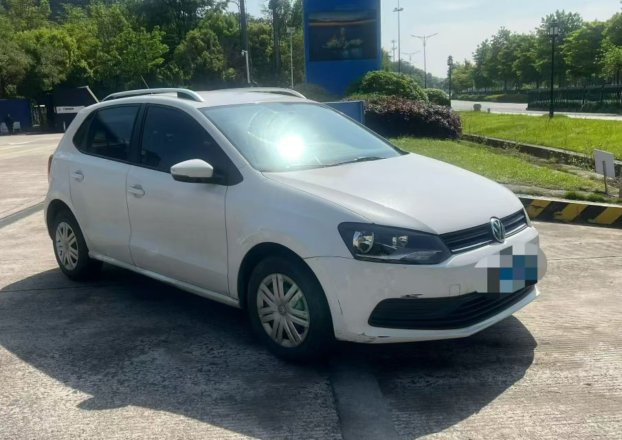 Volkswagen Polo 2016 car image #3