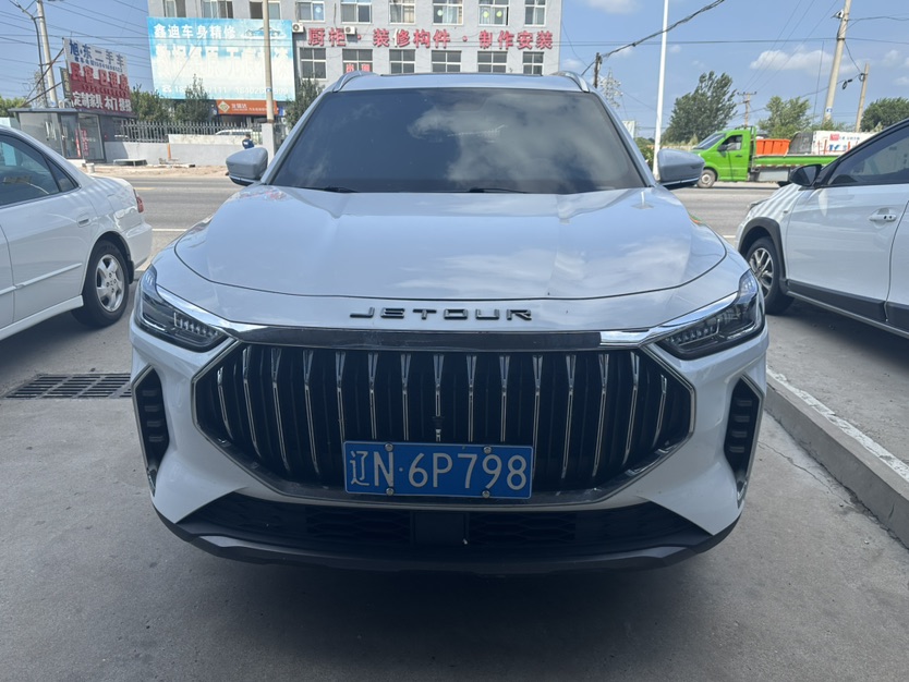 Jetour X70 PLUS 2023 car image #2