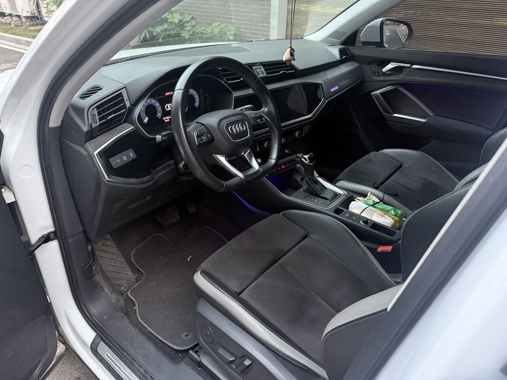 Audi Q3 2019 #6 Audi Q3 2019 car image #6