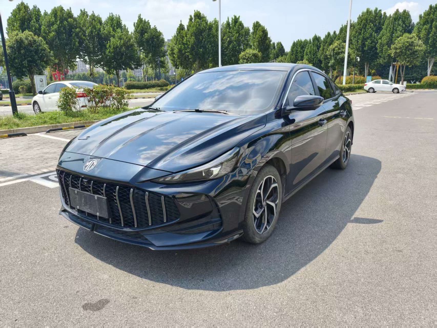 MG 5 2025 immagine di auto 