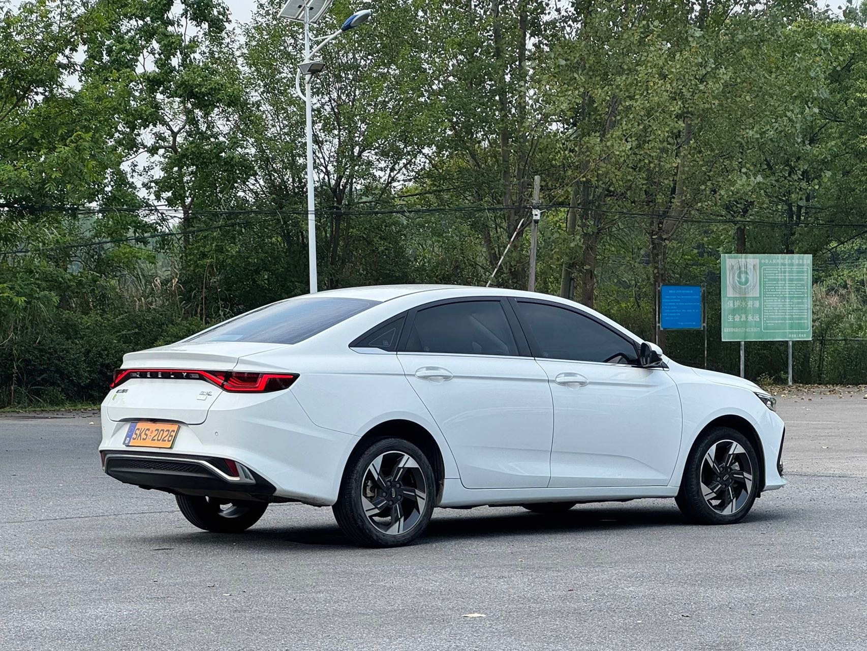 GEELY Emgrand L HiP 2022 #2 GEELY Emgrand L HiP 2022 car image #2