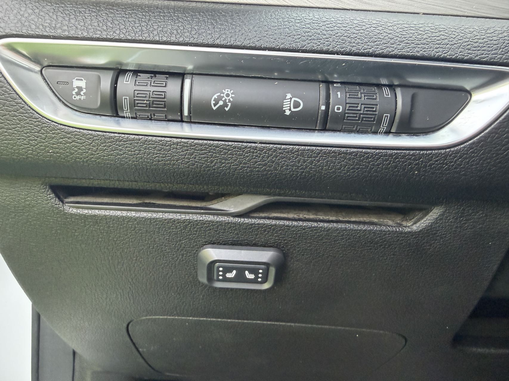 GEELY Coolray 2022 #14 GEELY Coolray 2022 car image #14