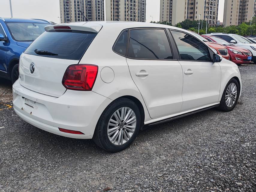 Volkswagen Polo 2017 car image #4