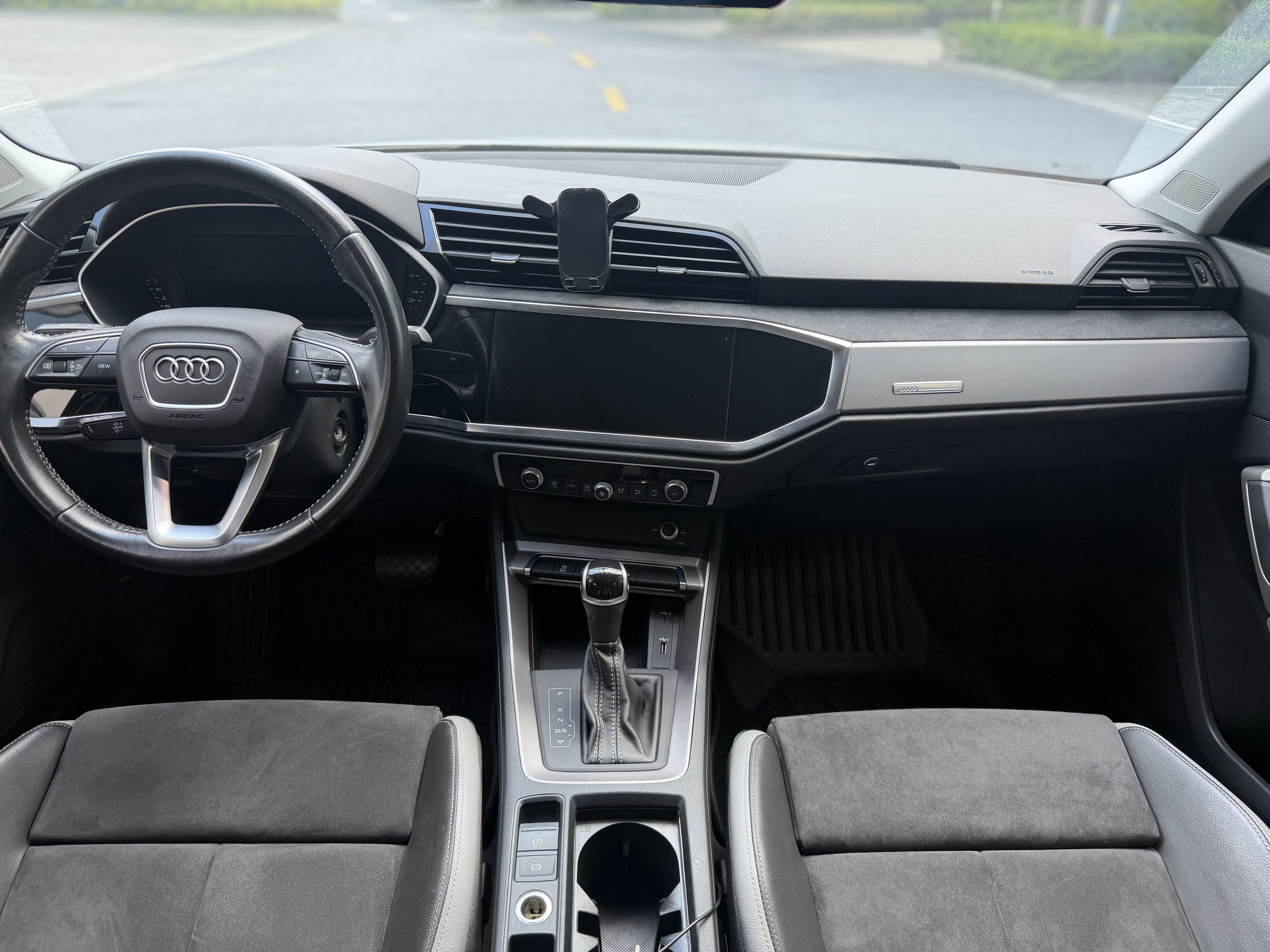 Audi Q3 2020 #8 Audi Q3 2020 car image #8