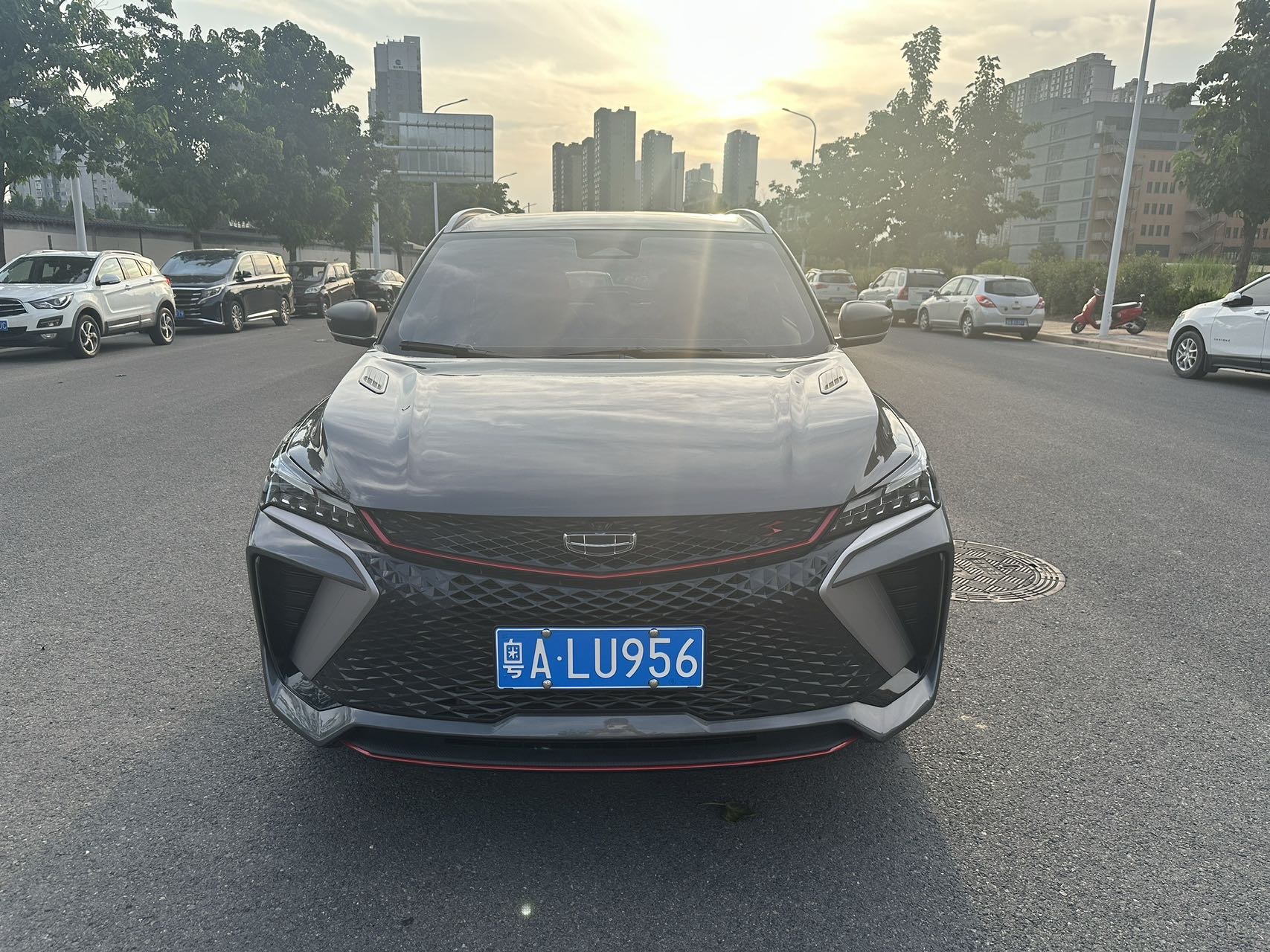 GEELY Coolray 2023 car image #2