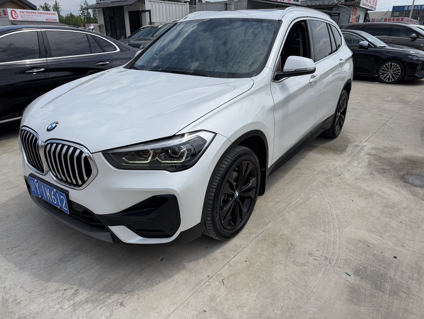 BMW X1 2021 car image 