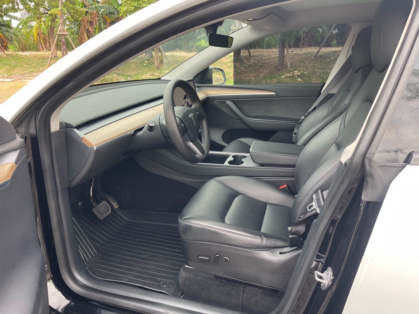 Tesla Model Y 2022 #7 Tesla Model Y 2022 car image #7